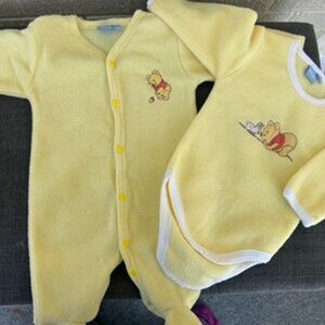 🐻💛 Baby Unisex Vintage Winnie the Pooh Fleece Set – 0–3M (Lot of 2) 💛🐻